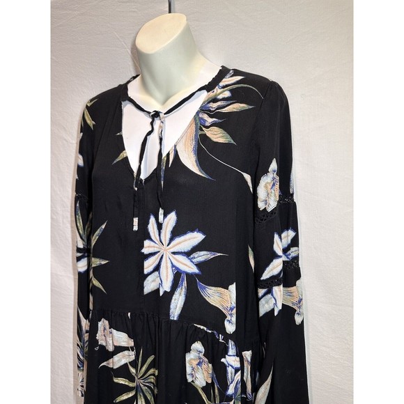 ROXY Lombok Waterfall True Black Delicate Flowers LONG SLEEVE 100% viscose Sz M - Picture 3 of 13